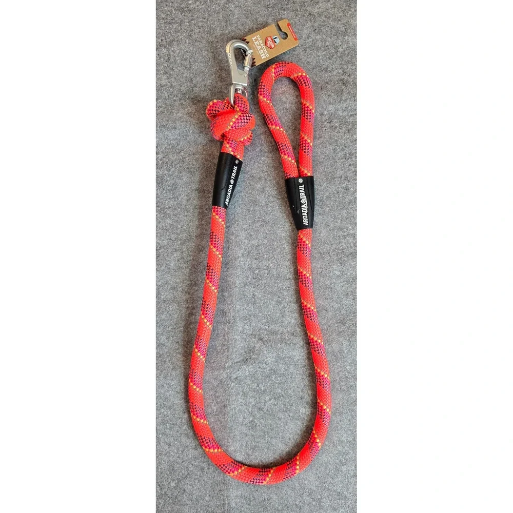 NWT Arcadia Trail Paracord Dog Rope Nylon Leash 4 feet Coral Orange, Carabiner